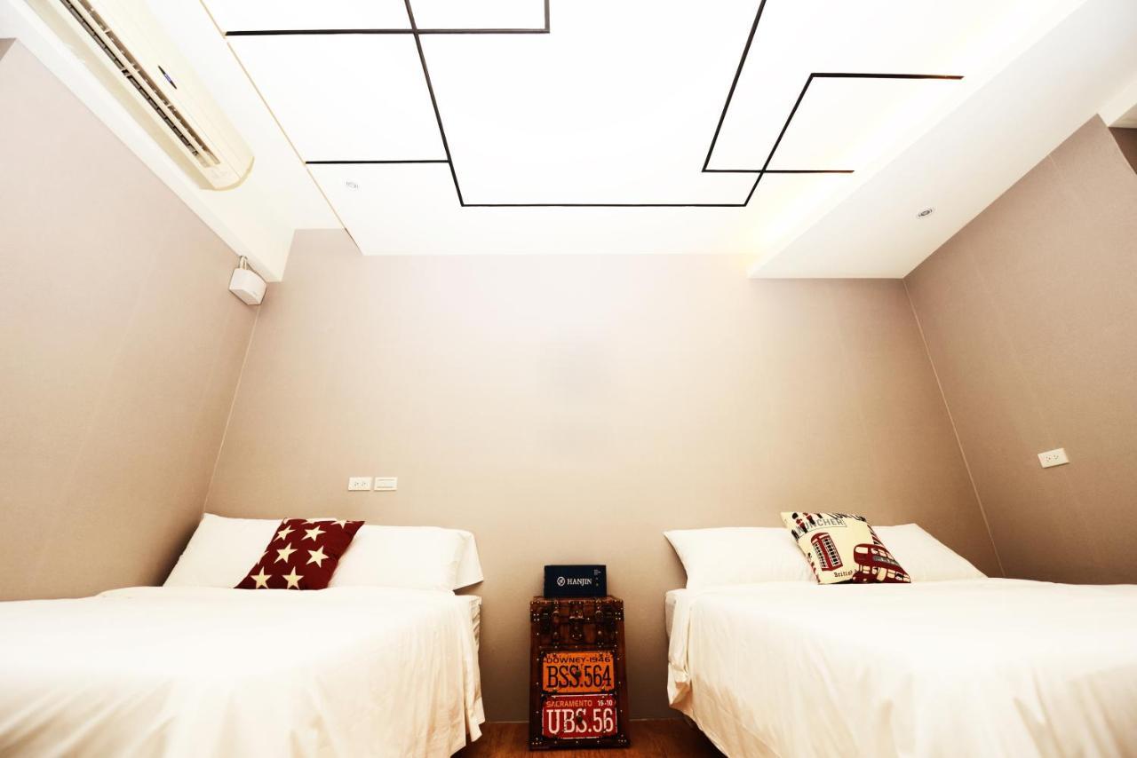 Owl Inn ไถหนาน ภายนอก รูปภาพ