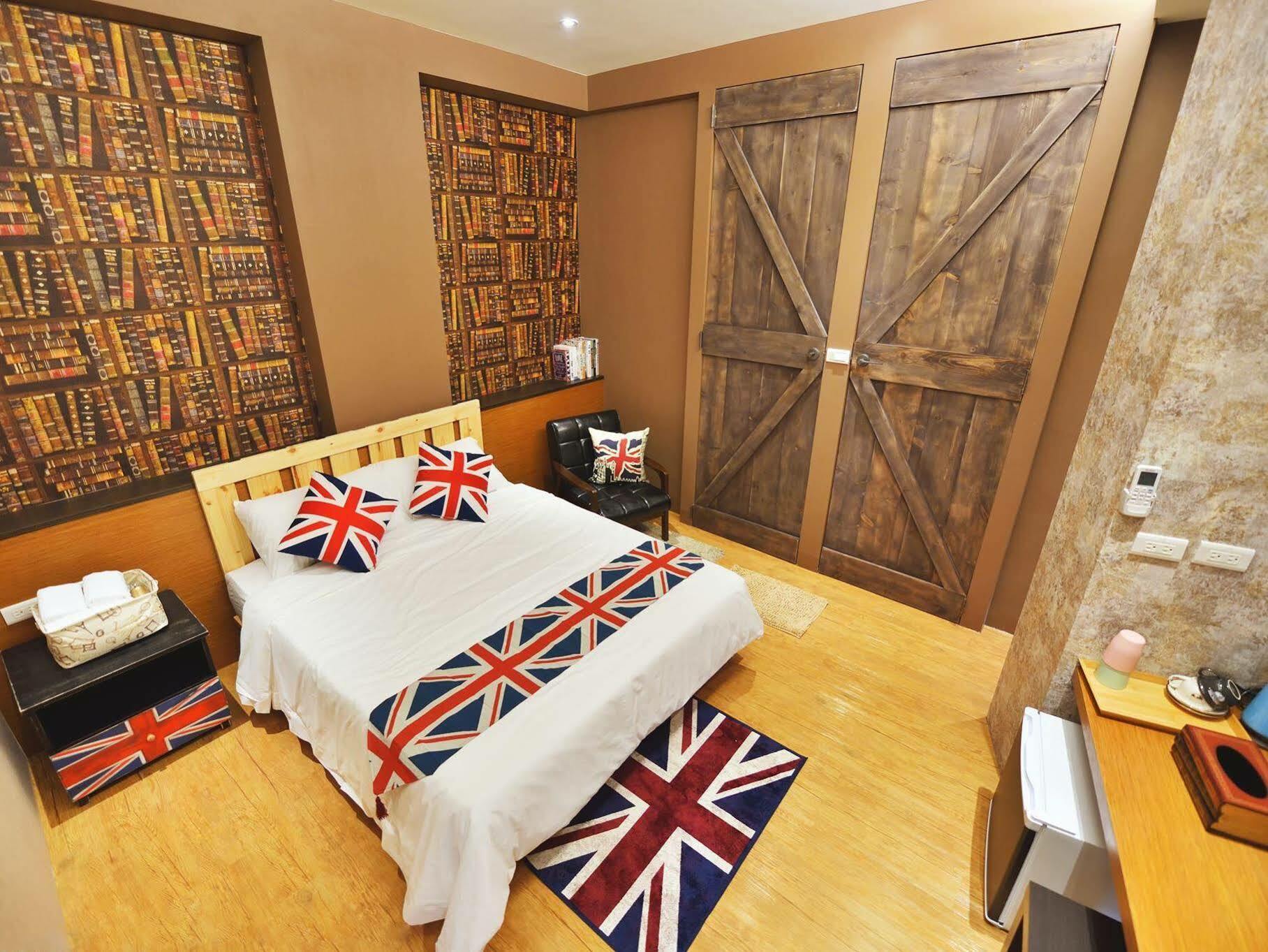 Owl Inn ไถหนาน ภายนอก รูปภาพ